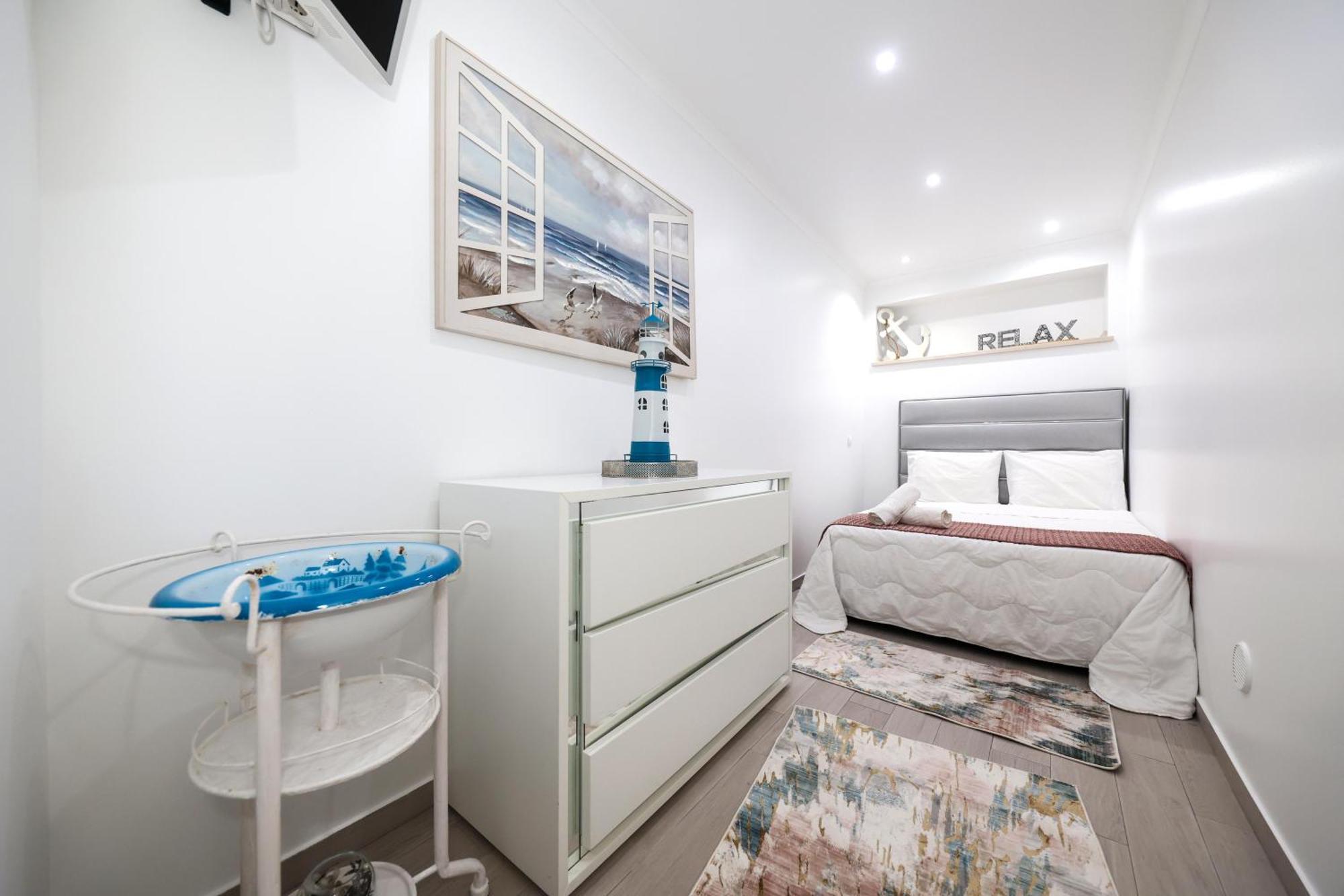 Dina Beach House Nazare Exterior photo